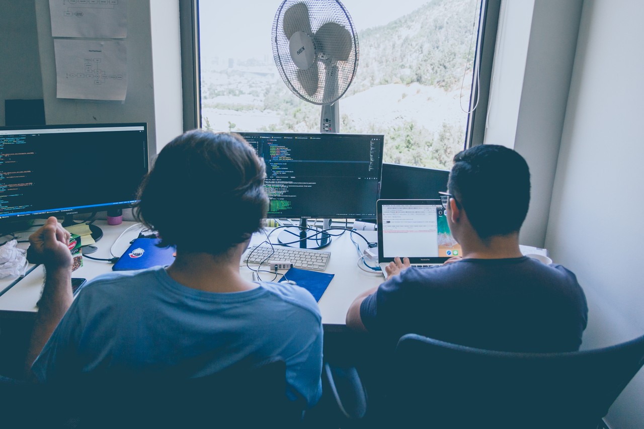 The Benefits and Pitfalls of Pair Programming in the Workplace