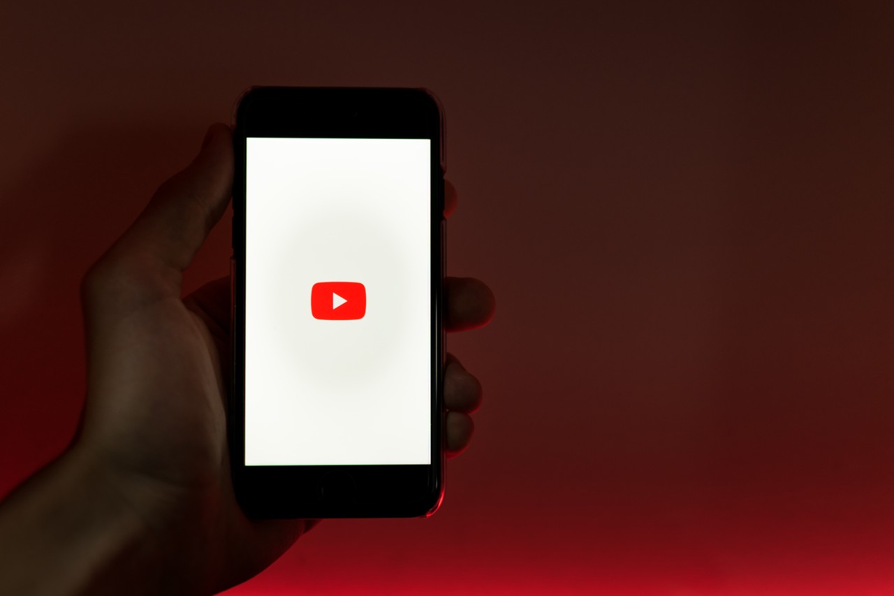 How to Use the YouTube IFrame API in React